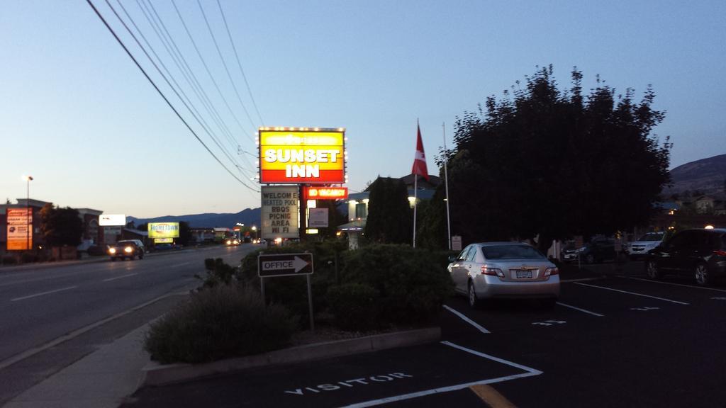 Swiss Sunset Inn Penticton Luaran gambar
