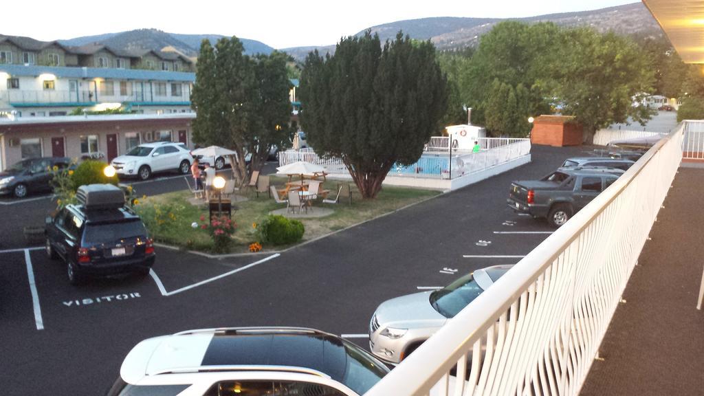 Swiss Sunset Inn Penticton Luaran gambar