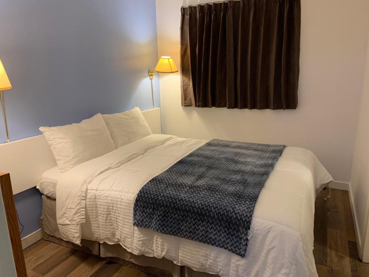 Swiss Sunset Inn Penticton Luaran gambar