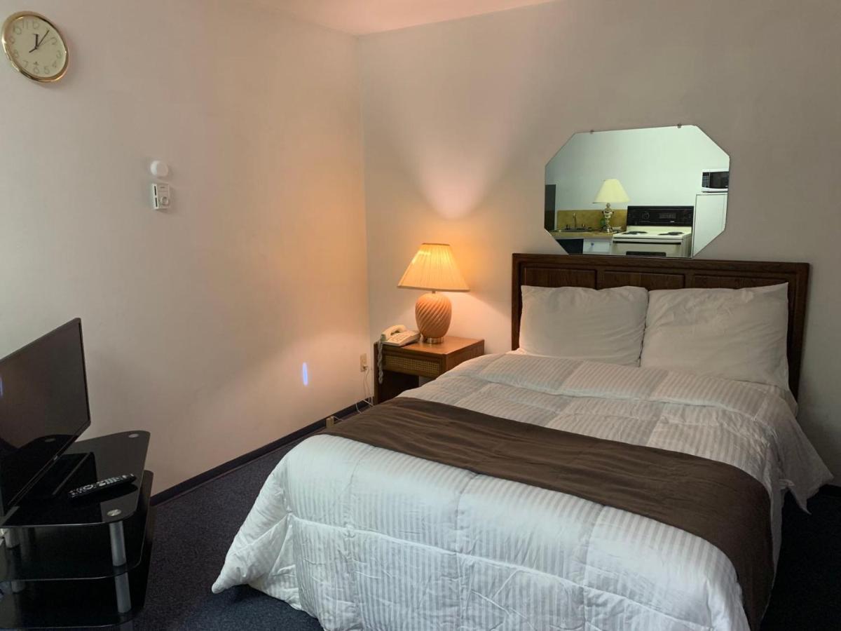 Swiss Sunset Inn Penticton Luaran gambar