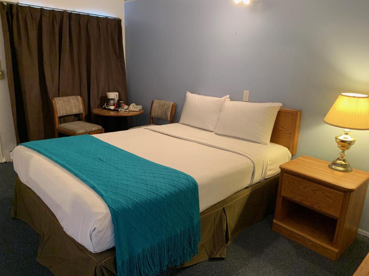 Swiss Sunset Inn Penticton Luaran gambar