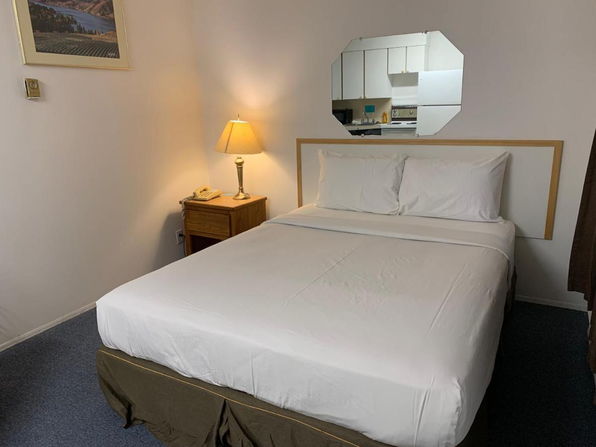 Swiss Sunset Inn Penticton Luaran gambar