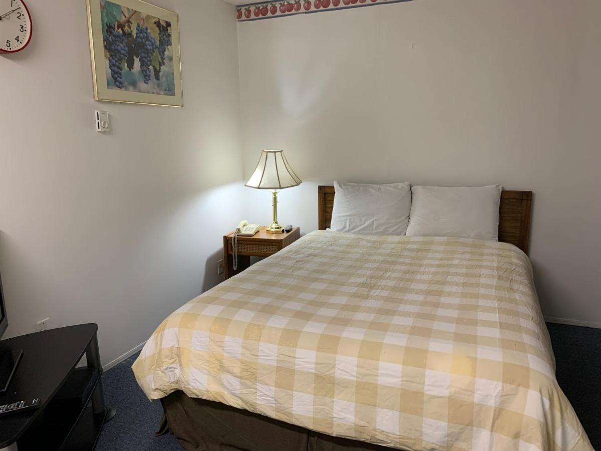 Swiss Sunset Inn Penticton Luaran gambar