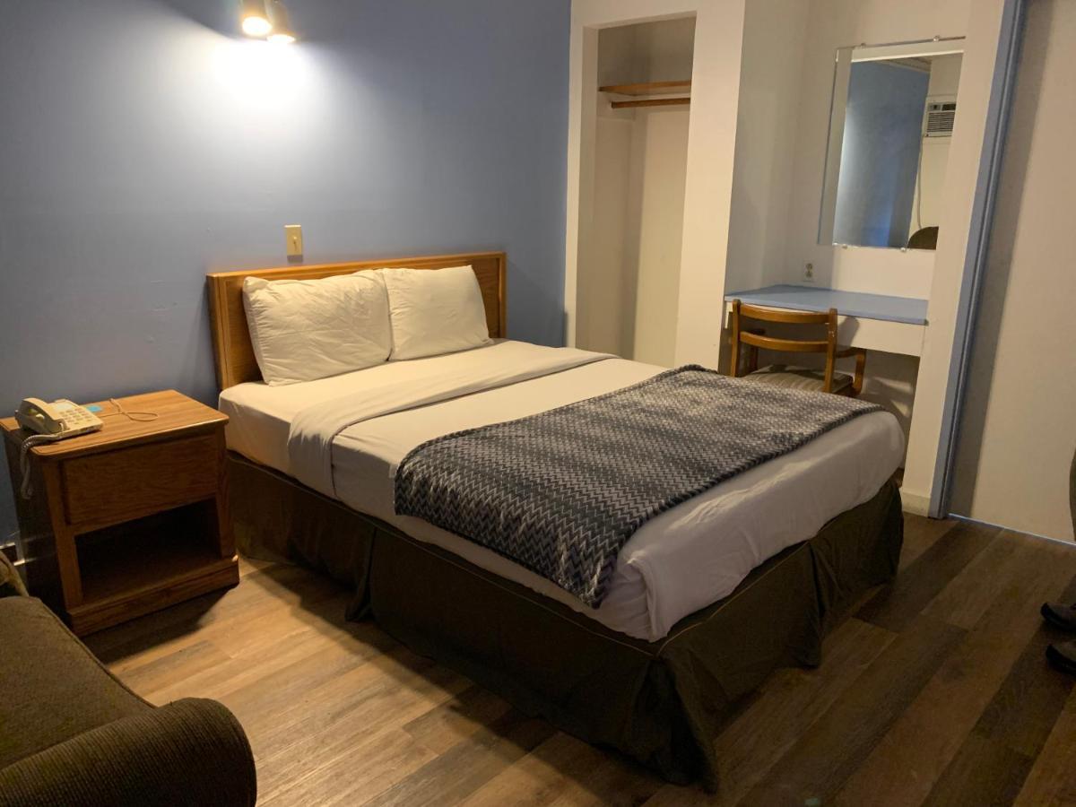 Swiss Sunset Inn Penticton Luaran gambar