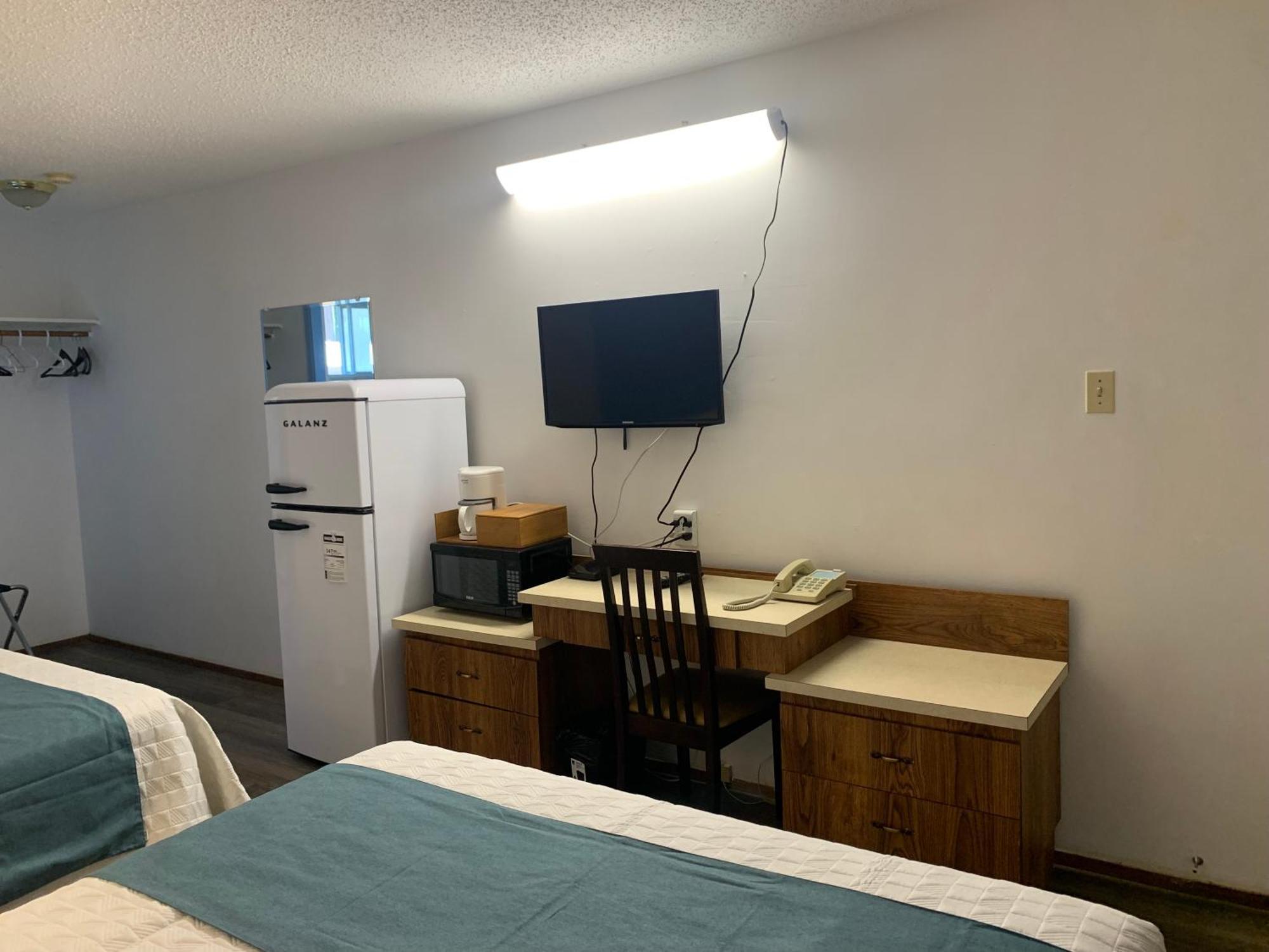 Swiss Sunset Inn Penticton Luaran gambar
